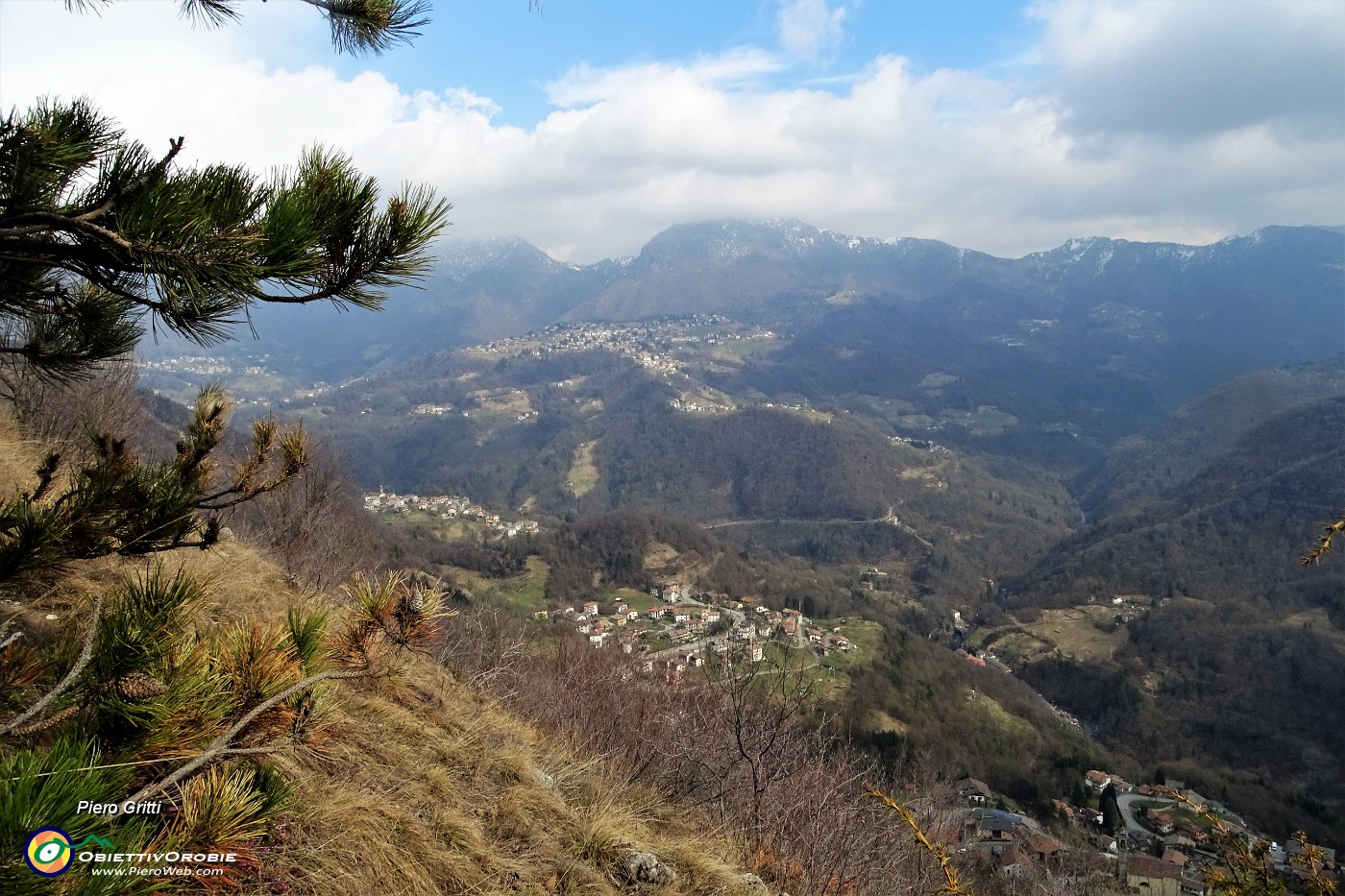 29 Vista sulla media Val Serina.JPG